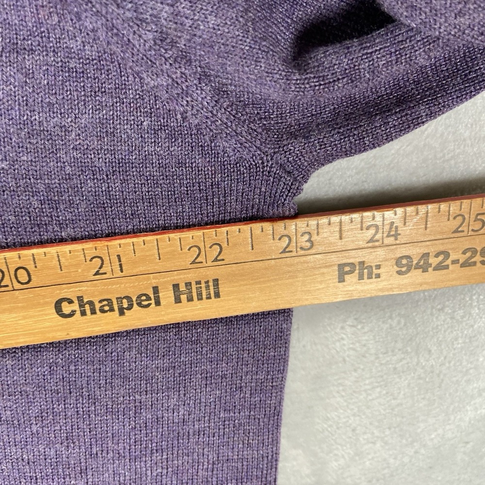 Peter Millar Sweater men's Large Purple V-Neck 100% Merino Wool Pullover Knit - Picture 9 of 12